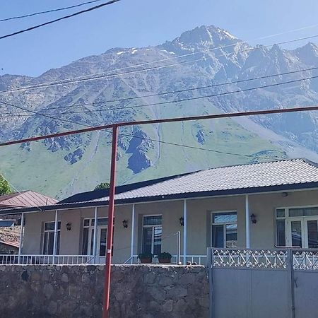 Guest House Lela Rezo Kazbegi Dış mekan fotoğraf
